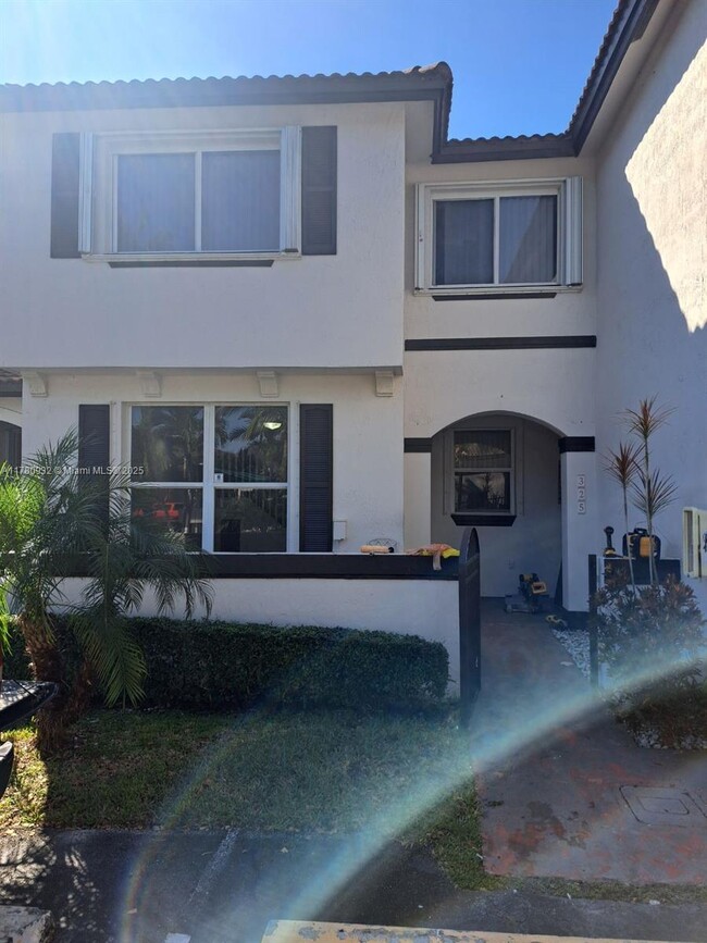 Building Photo - 8725 SW 152nd Ave Rental