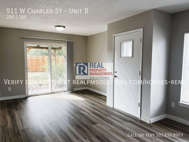 Photo - 911 Charles St Unit B
