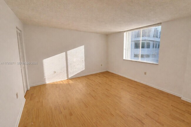 Photo - 126 SW 17th Rd Unit 505