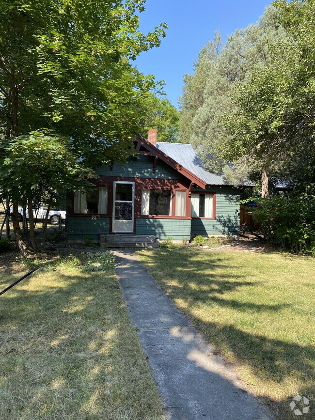Building Photo - 304 Dakota Ave Rental