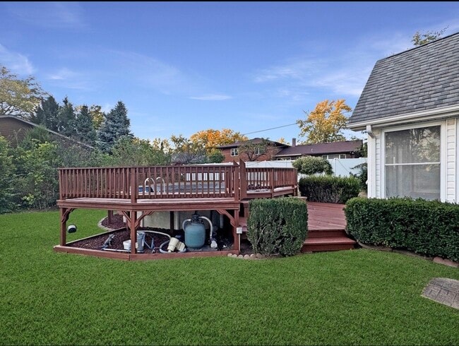 Photo - 1105 Summit Dr