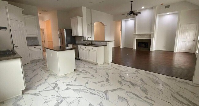 Photo - 11821 Cotswold Dr