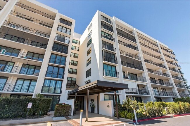 Building Photo - 100 Oakmont Ln Unit 801