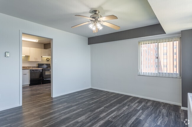 2BD 2BA 1,300 sq. ft.