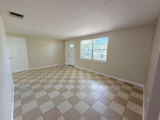 Photo - "Charming 3-Bed, 2-Bath on Jackson Street"