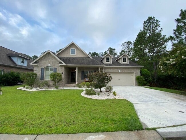 Building Photo - Beautiful Fully Furnished 3 bed 2 bath hom... Rental