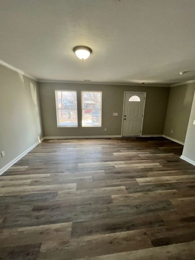 Photo - 820 Charles Ave