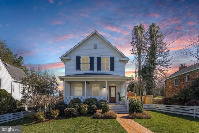 Photo - 323 S West St