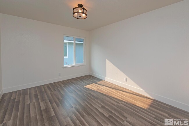 Bedroom 2 - 4606 Neil Rd Condo Unit 194