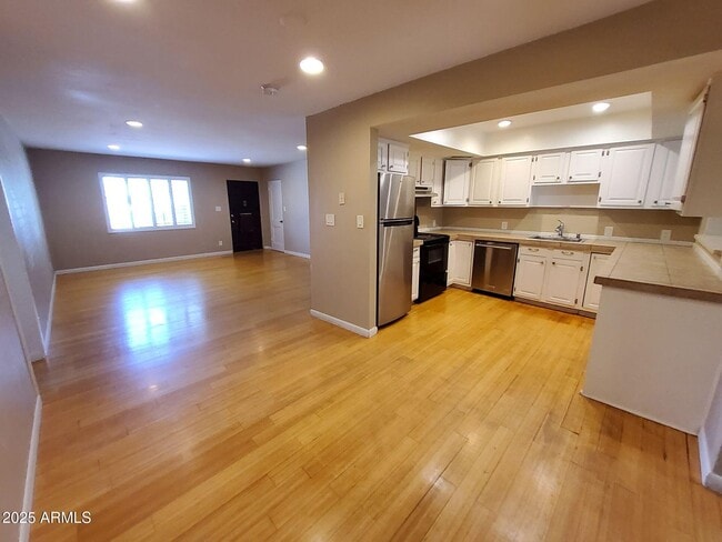 Photo - 2225 E Glenrosa Ave