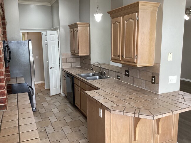 Photo - 17533 Zinc Dr
