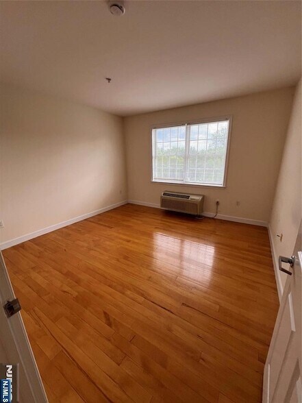 Photo - 333 Willow St Unit 410