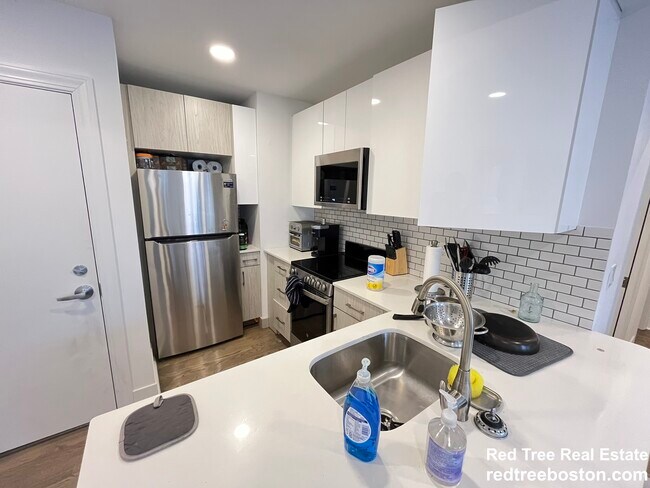 Photo - 19 Peterborough St Unit 20