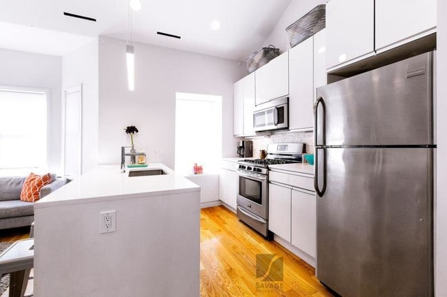 Building Photo - 1607 Tremont St Unit 3