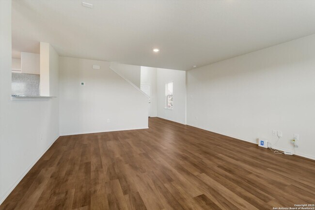 Photo - 414 Retama Pass