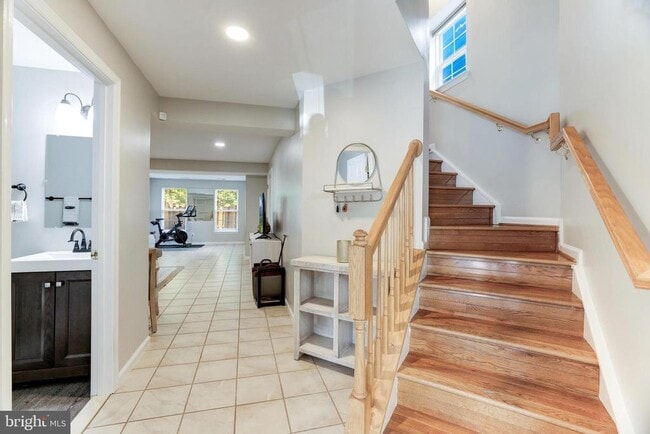 Photo - 2520 Banshire Dr