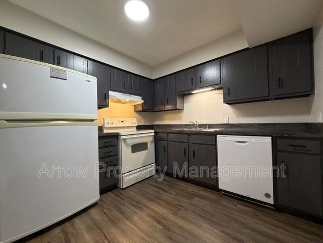 Photo - 2512 R St Unit 5