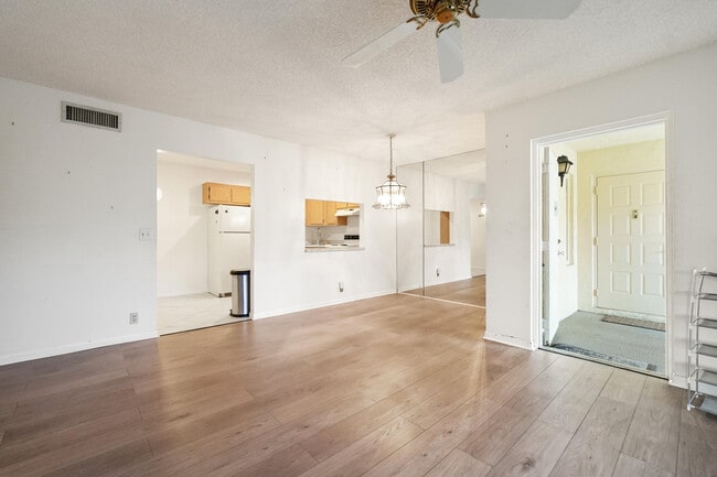 Photo - 801 Sky Pine Way Unit A2