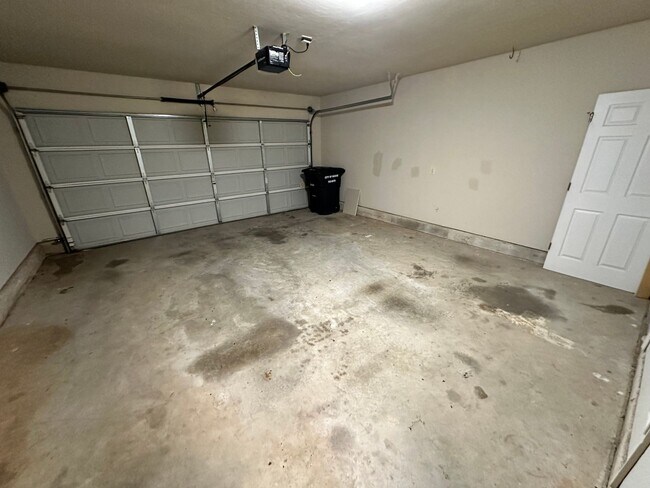 Photo - Cute 3 bed 2 bath S Moore- Move in Deposit - Free! (If Qualified)