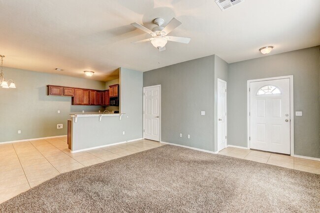 Photo - Duplex in Yukon Available Now!