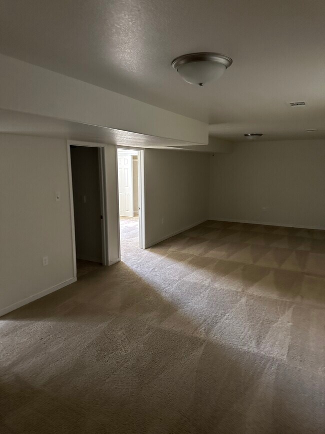 Photo - 1017 E 8th St