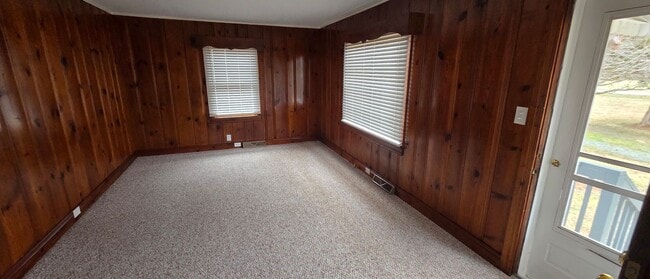 Photo - Cute little ranch with screened porch