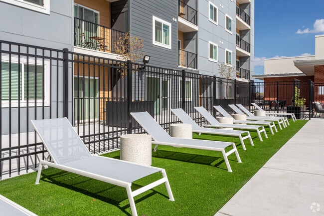 Pool Area - Skyline Peaks