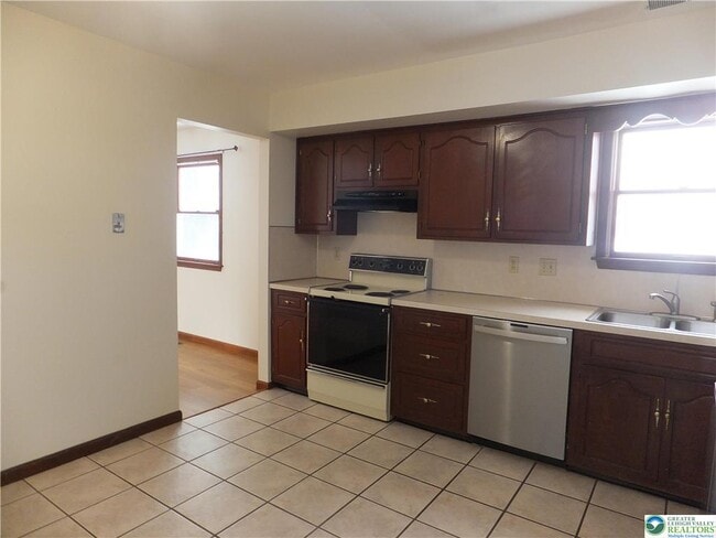 Photo - 1207 Kressler Rd