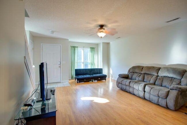 Photo - Townhouse in the City of Harrisonburg