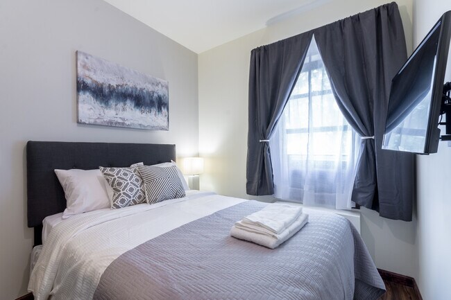 Photo - 176 Bleecker St