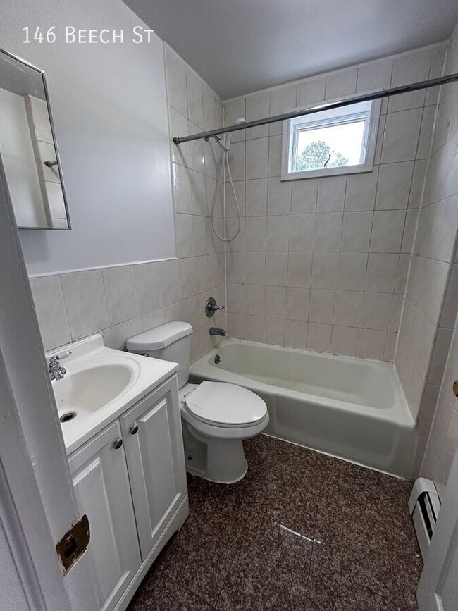 Photo - 146 Beech St