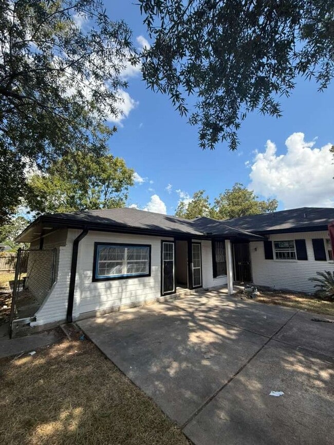 Photo - BEAUTIFUL HOME IN HOUSTON. MOVE IN READY!.