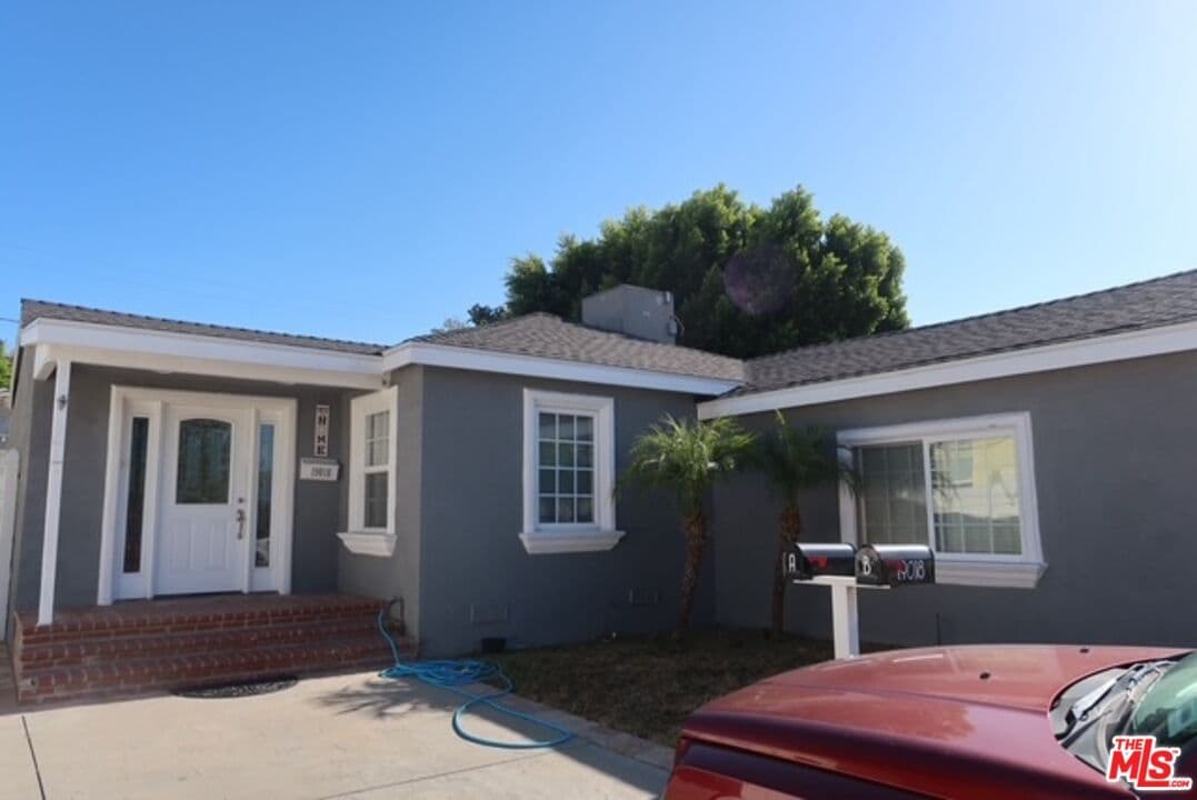 Photo - 19018 Delano St