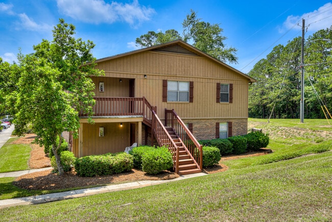 Woodwinds Apartments
