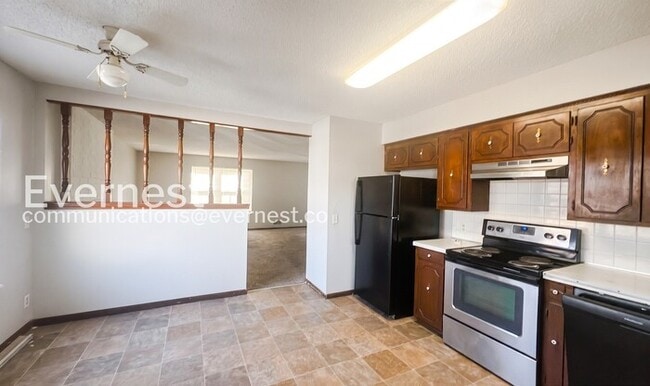 Photo - 2356 S Crysler Ave