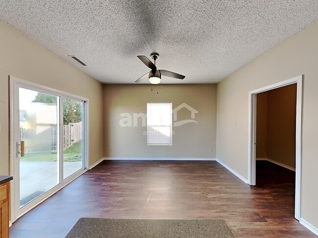 Photo - 936 Shenandoah Way