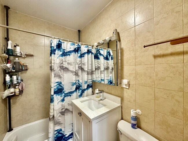 Photo - 555 W 160th St Unidad 63