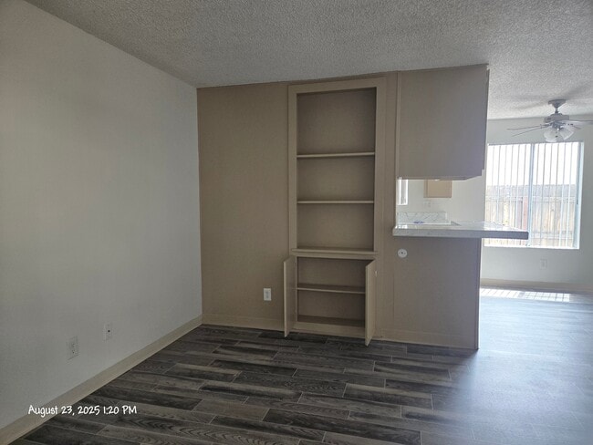 Photo - 991 N Mollison Ave Unit 09