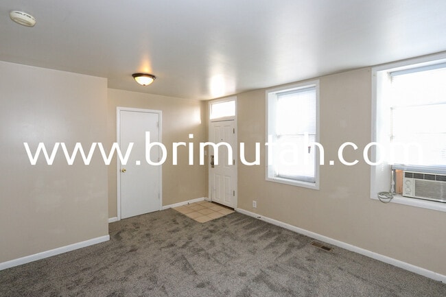 Photo - 1261-1267-1267 Alameda Ave