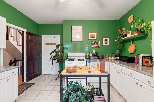 Photo - 377 Dorchester St