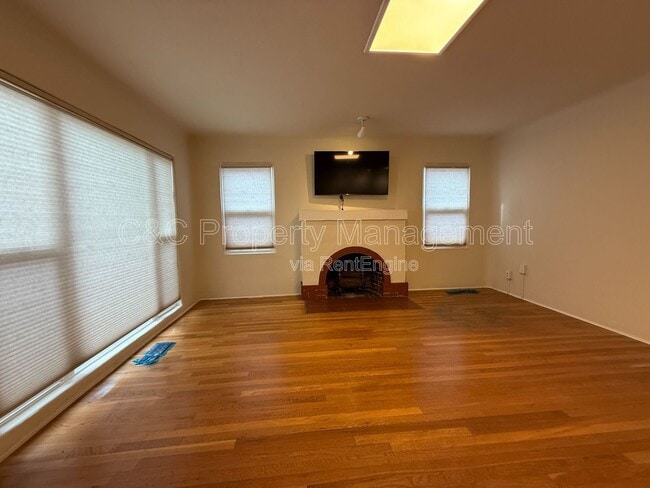 Photo - 617 Water St Unit A