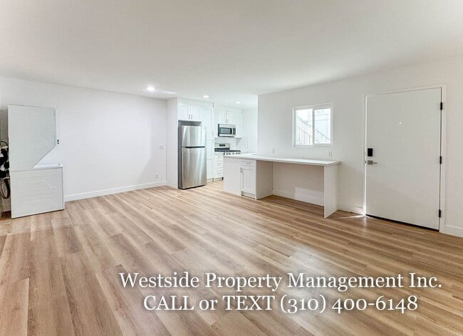 Building Photo - 3630 Midvale Ave Unit 1