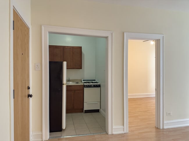 Photo - 4854 N Damen Ave Unit J08W
