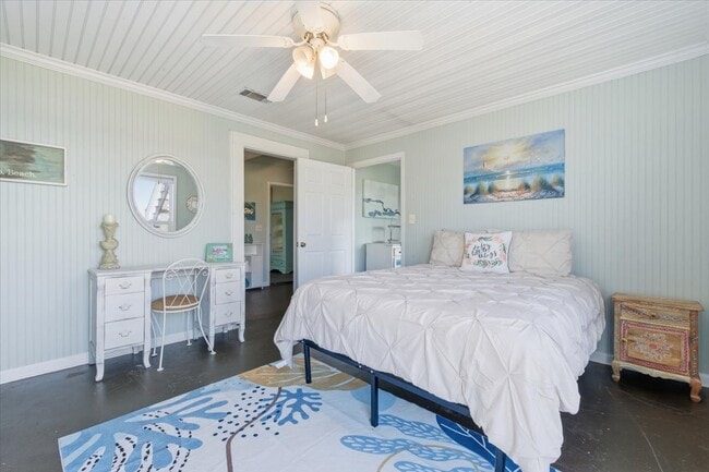 Photo - 256 River Dr