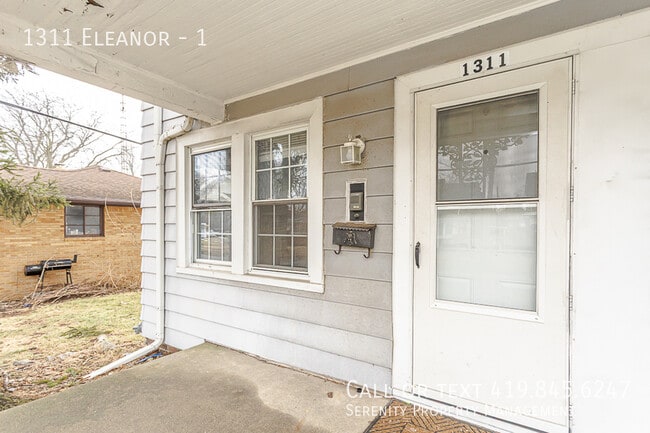 Photo - 1311 Eleanor-1