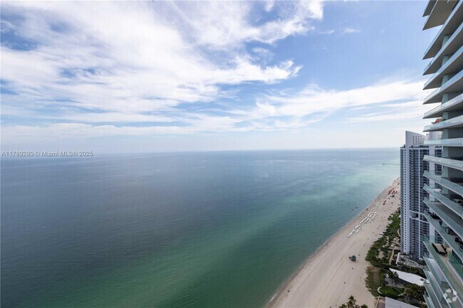 Building Photo - 18555 Collins Ave Unit # 4601 Rental