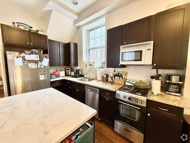Building Photo - 20 Hancock St Unit 2 Rental