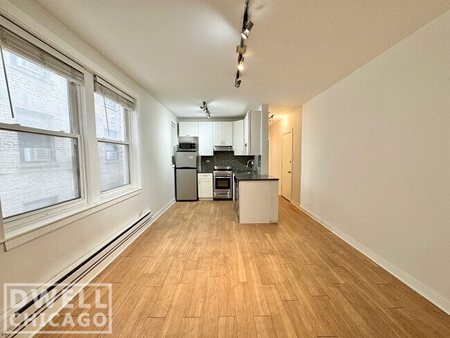 Photo - 515 W Belmont Ave Unidad 26