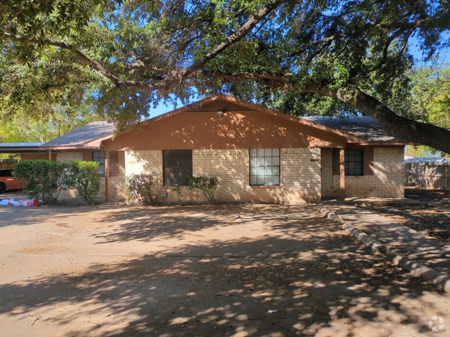 Building Photo - 3019 McFerrin Ave Rental