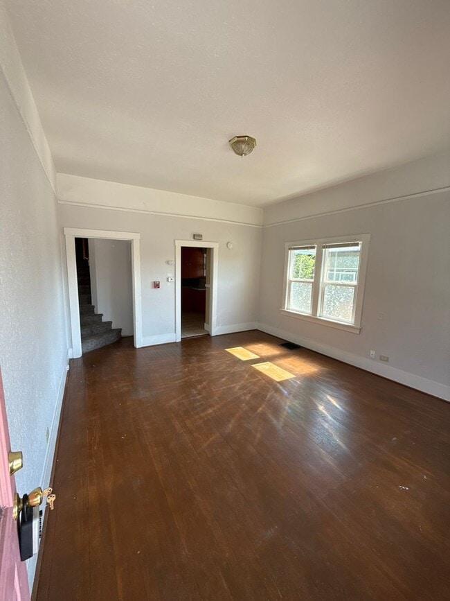 Charming Craftsman-Style 3-bedroom 1 bath ... - Charming Craftsman-Style 3-bedroom 1 bath ... House